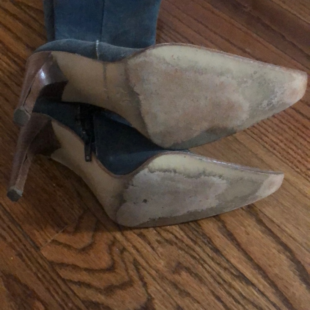 Boots 👢 - Picture 3 of 3